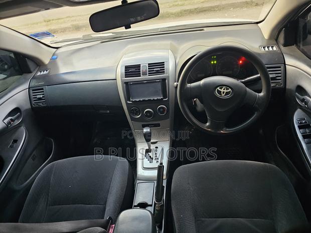 Toyota Corolla Fielder 2009 Silver