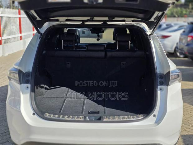 Toyota Harrier 2.0 2015 White