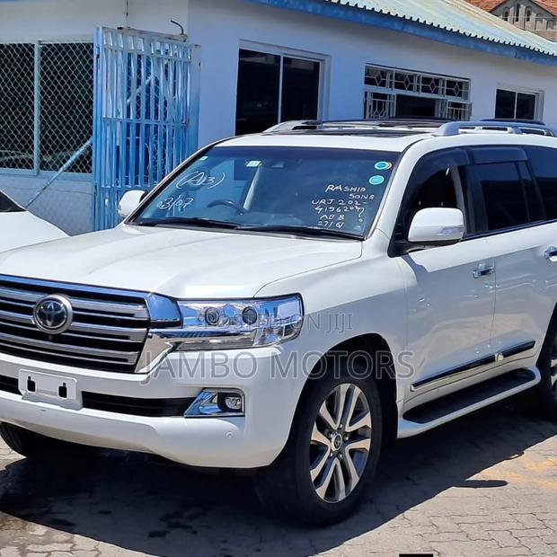 Toyota Land Cruiser 4.6 V8 ZX 2020