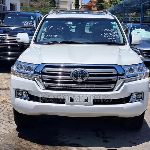 Toyota Land Cruiser 4.6 V8 ZX 2020