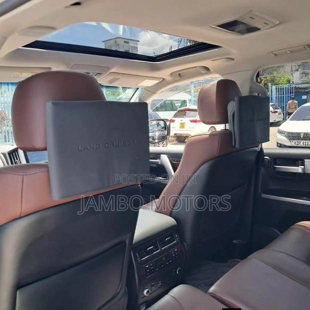 Toyota Land Cruiser 4.6 V8 ZX 2020