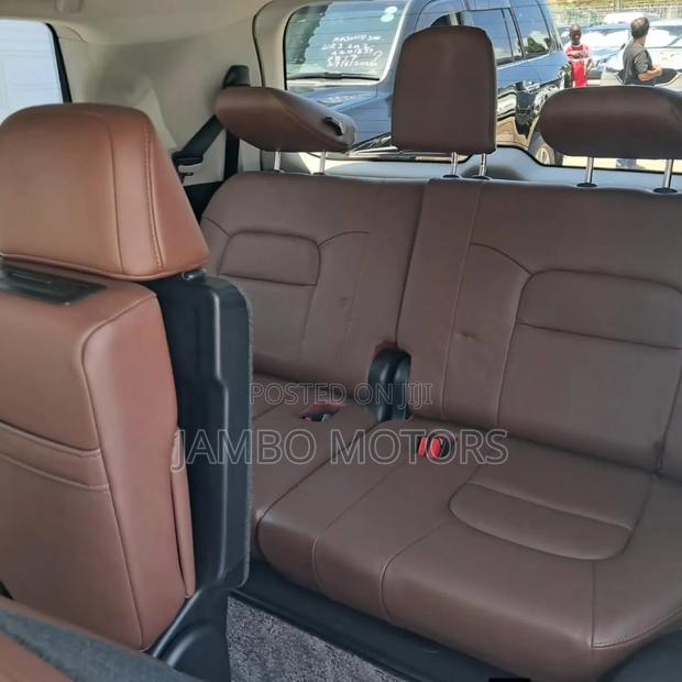 Toyota Land Cruiser 4.6 V8 ZX 2020