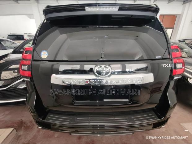 Toyota Land Cruiser Prado 2021 Black