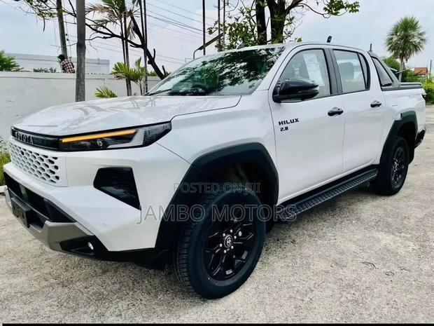 Toyota Hilux Active (Diesel) 2026 White