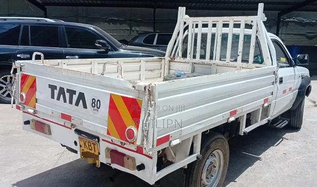 Tata Xenon 2011 White
