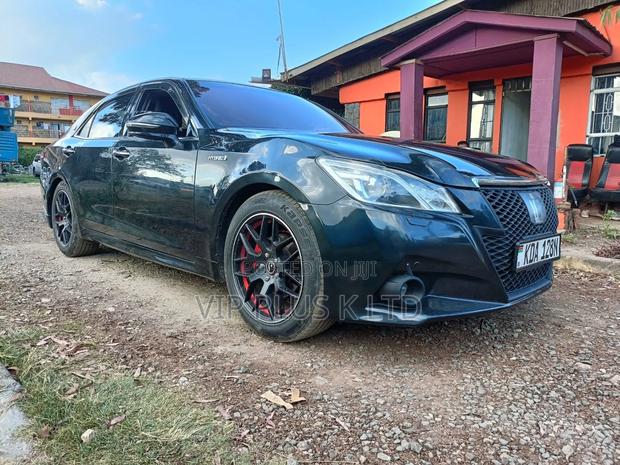 Toyota Crown 2013 Black