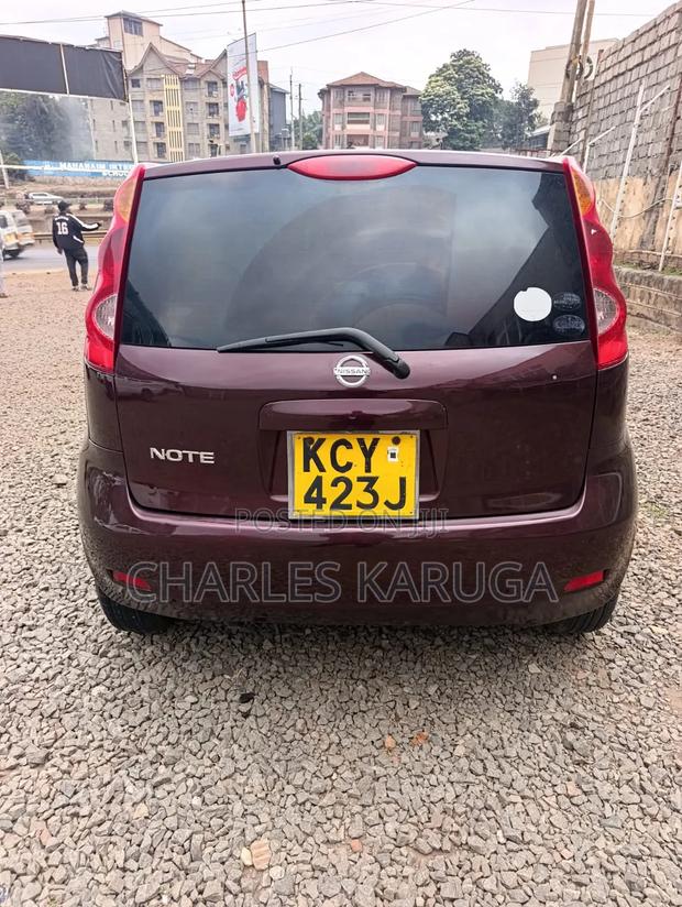 Nissan Note 2012 Maroon
