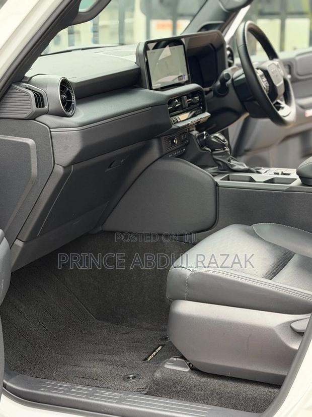 Toyota Land Cruiser Prado 2.8 2024 White
