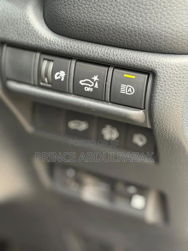 Toyota Land Cruiser Prado 2.8 2024 White