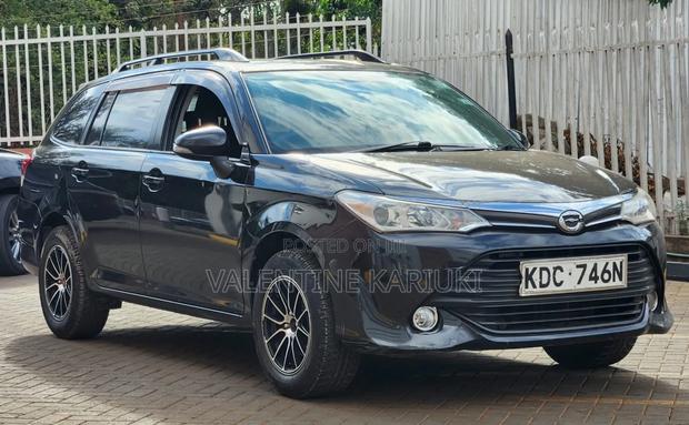 Toyota Corolla Fielder 1.5 Petrol FWD 2015 Black