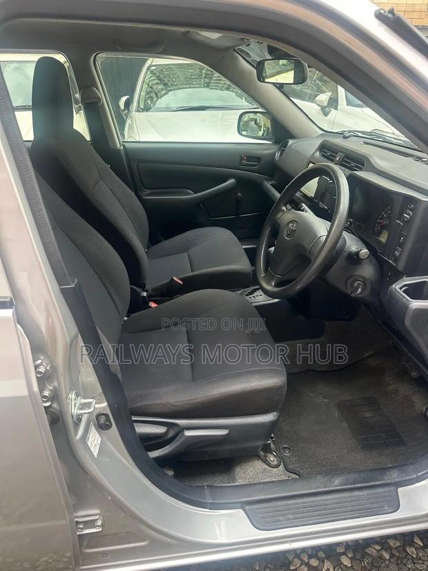 Toyota Probox 1.5 DX 2WD 2019 Silver