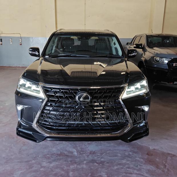 Lexus LX 2018 Black