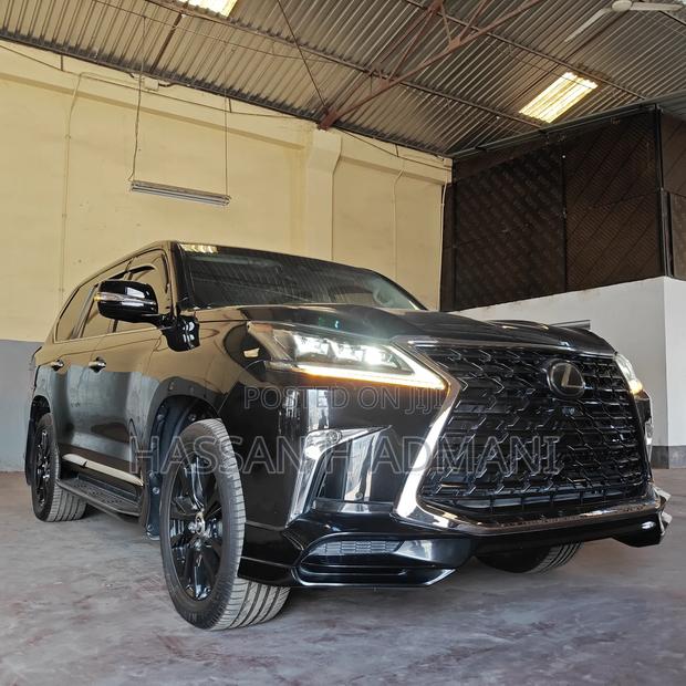 Lexus LX 2018 Black