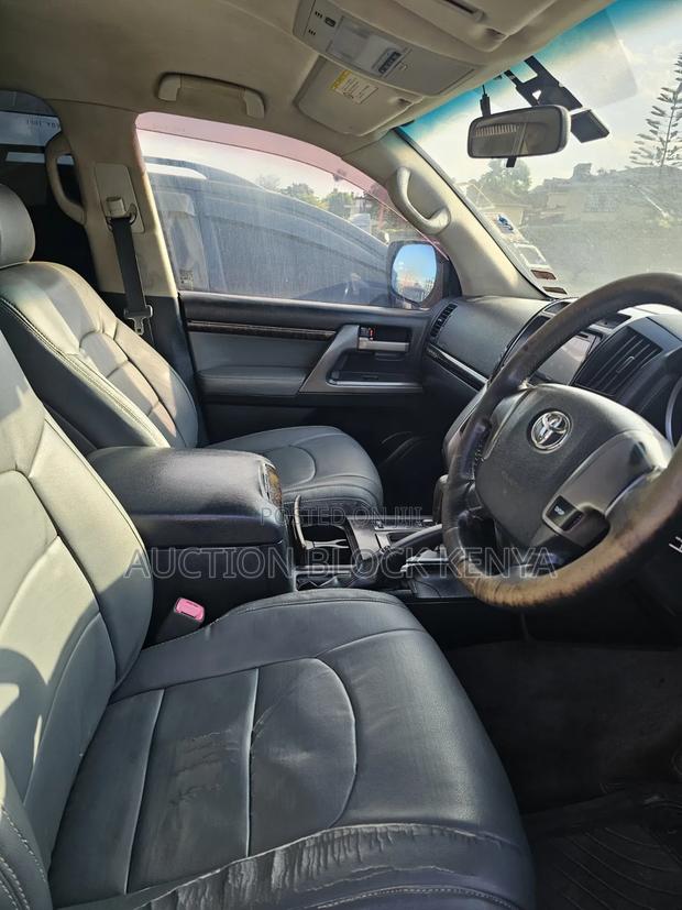 Toyota Land Cruiser 2008 Black