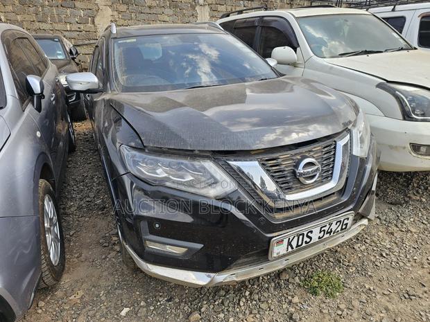 Nissan X-Trail 2.0 Petrol AWD 2017 Black