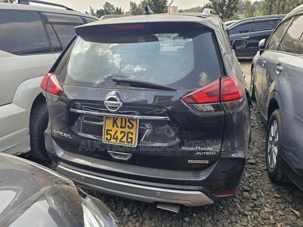Nissan X-Trail 2.0 Petrol AWD 2017 Black