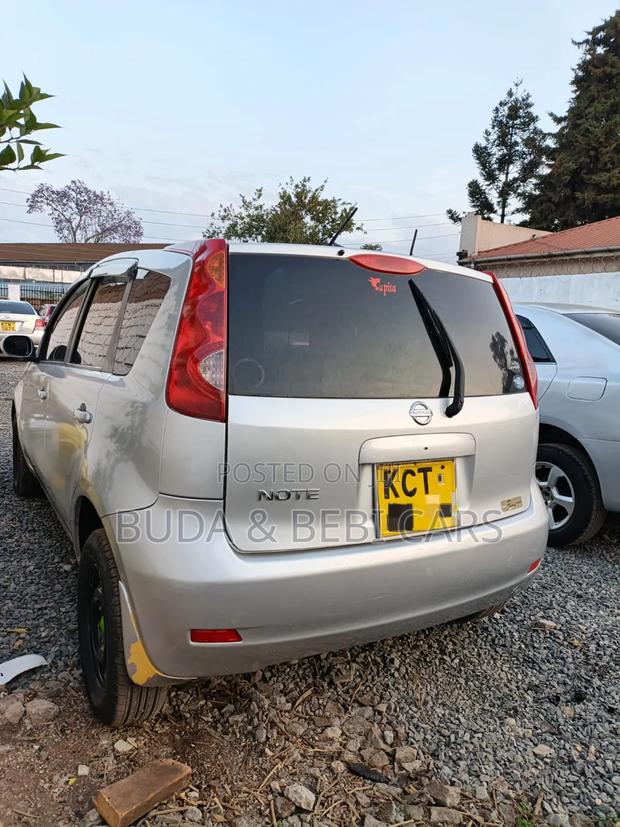 Nissan Note 1.4 2011 Silver