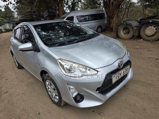 Toyota Aqua 2016 Silver