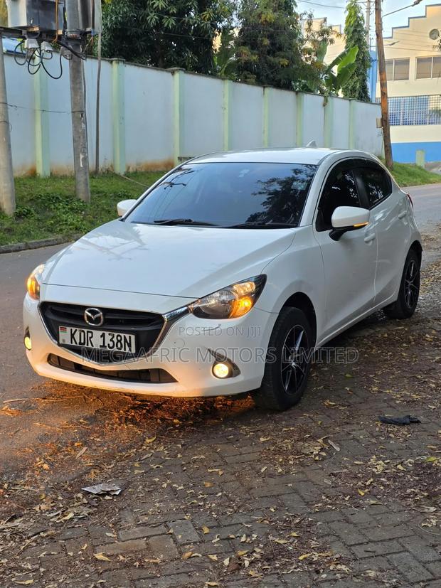 Mazda Demio 2017 White