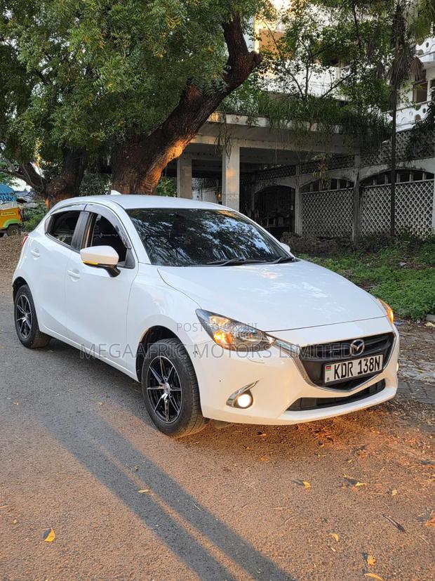 Mazda Demio 2017 White