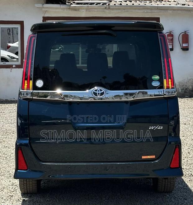 Toyota Noah 2020 Black