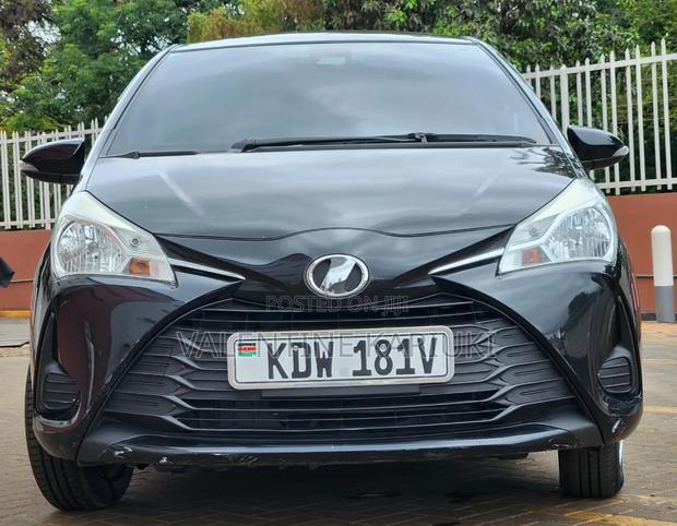 Toyota Vitz 1.0 FWD 5dr 2018 Black