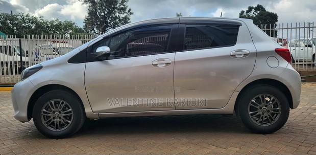 Toyota Vitz 1.3 FWD 5dr 2015 Silver