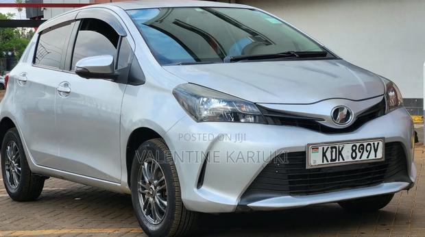Toyota Vitz 1.3 FWD 5dr 2015 Silver