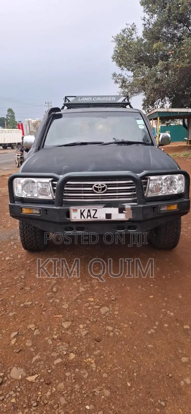 Toyota Land Cruiser 2001 Green