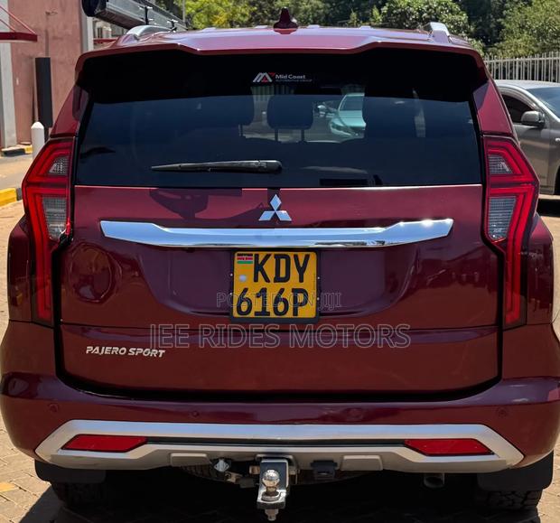Mitsubishi Pajero 2020 Red