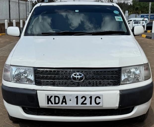 Toyota Axio 2013 Off white