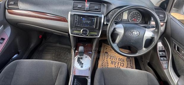 Toyota Premio 2014 Pearl