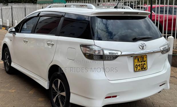 Toyota Wish 2015 Pearl