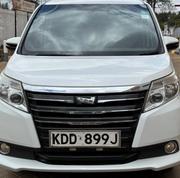 Toyota Noah 2014 Pearl for sale
