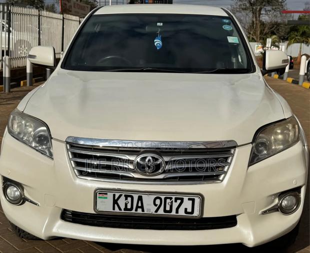 Toyota Vanguard 2013 Pearl