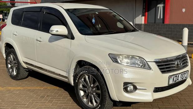 Toyota Vanguard 2013 Pearl