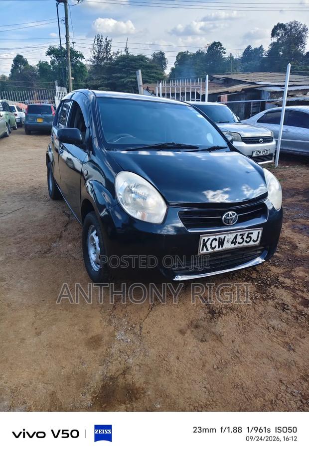 Toyota Passo 1.0 FWD 2012 Black