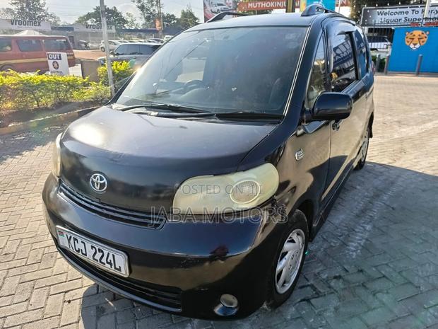 Toyota Porte 2009 Black