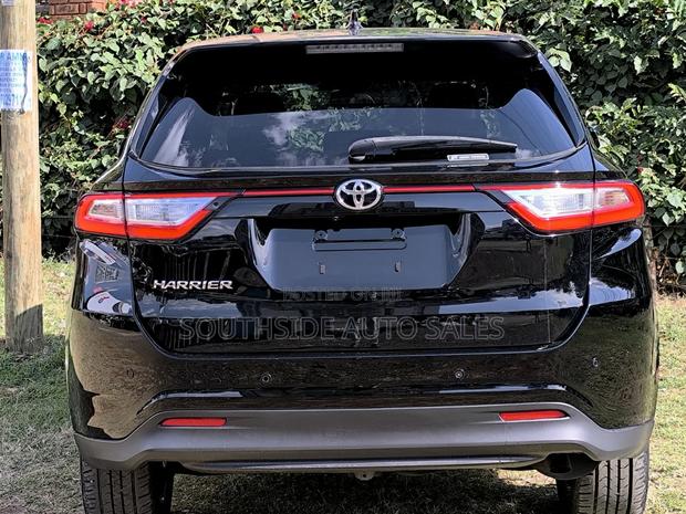 Toyota Harrier 2.0 2019 Black
