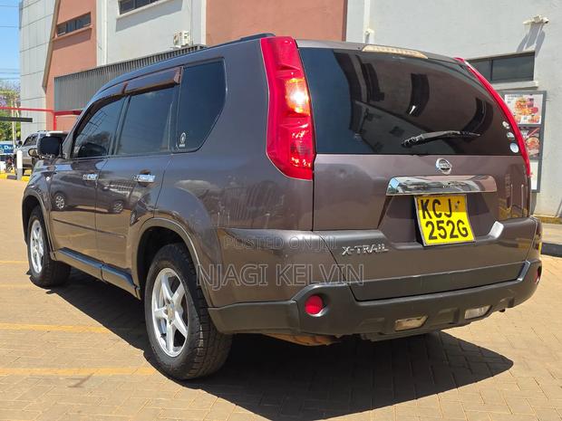 Nissan X-Trail 2009 Brown