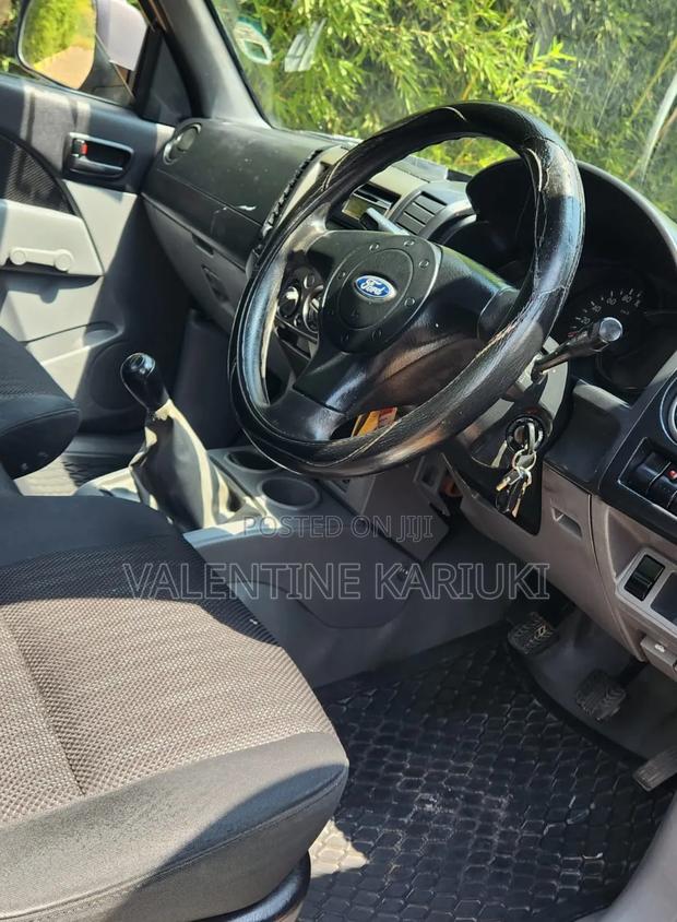 Ford Ranger 2010 Silver