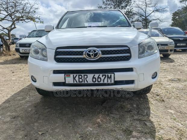 Toyota RAV4 2006 White
