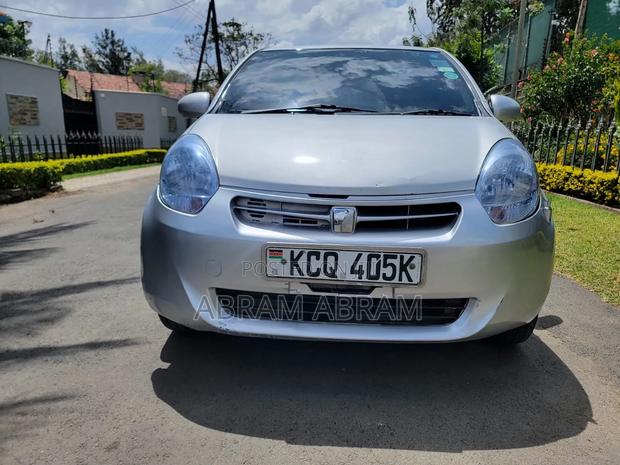 Toyota Passo 2010 Silver