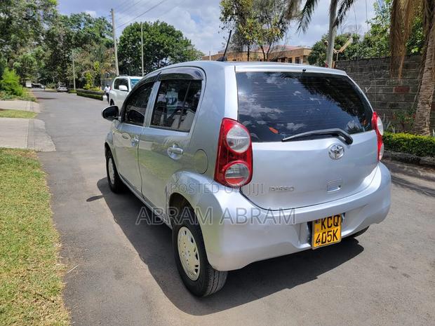 Toyota Passo 2010 Silver