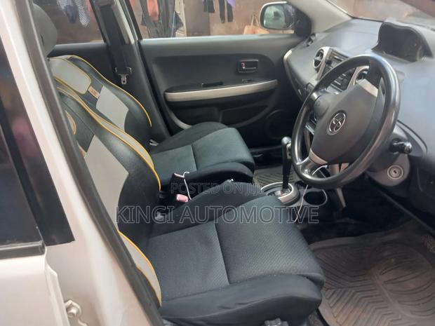 Toyota IST 2008 White