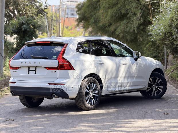 Volvo XC60 2019 White
