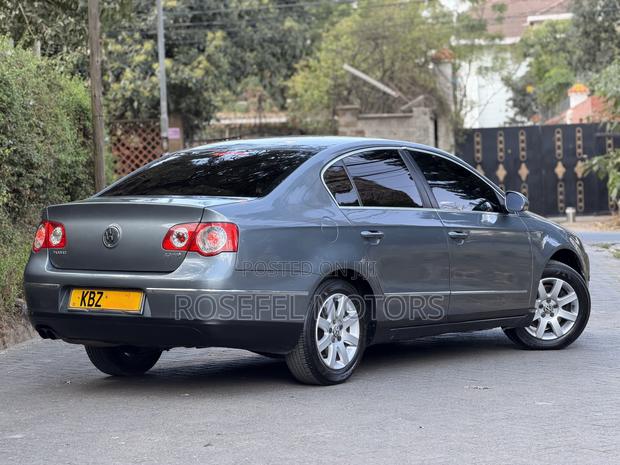 Volkswagen Passat 2008 Gray