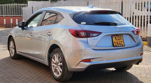 Mazda Axela 2018 Silver
