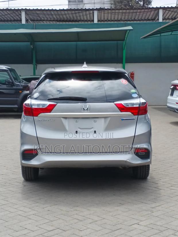 Honda Fit Shuttle 1.5 Hybrid 2WD 2020 Silver