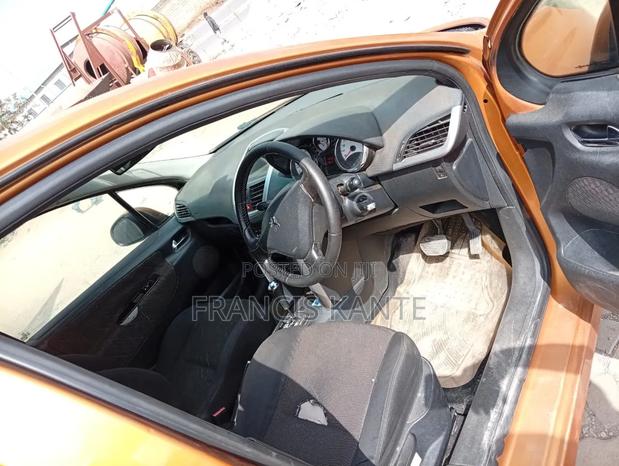 Peugeot 207 2012 Orange